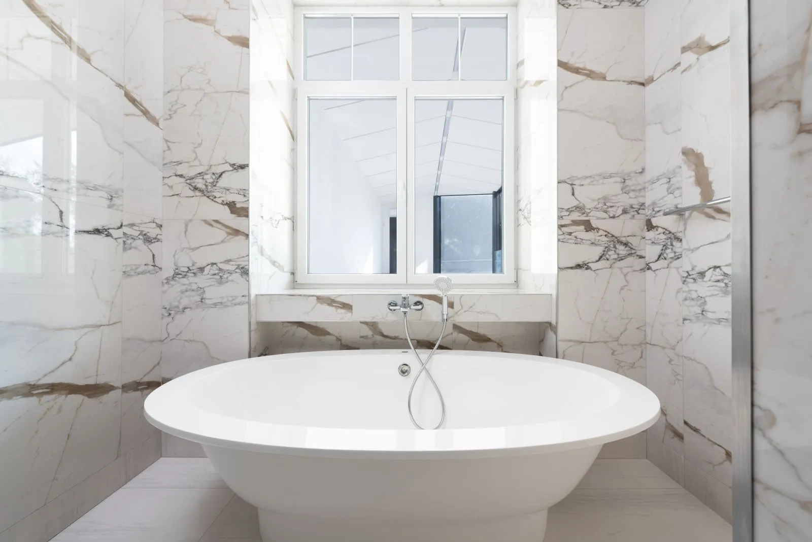 The Garden Room — bathroom